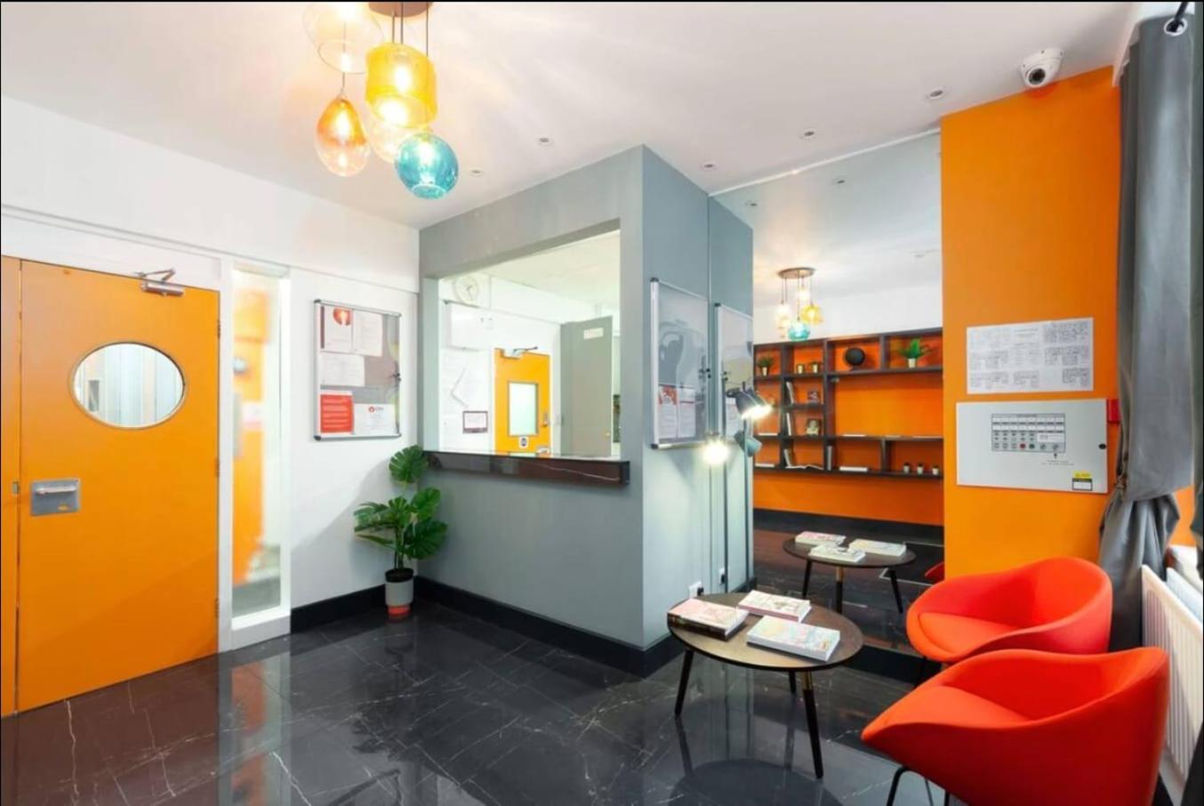 Spacious Room With Shared Facilities Londra Dış mekan fotoğraf