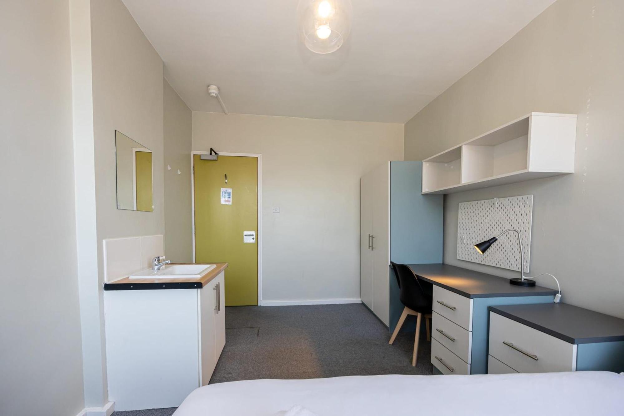 Spacious Room With Shared Facilities Londra Dış mekan fotoğraf