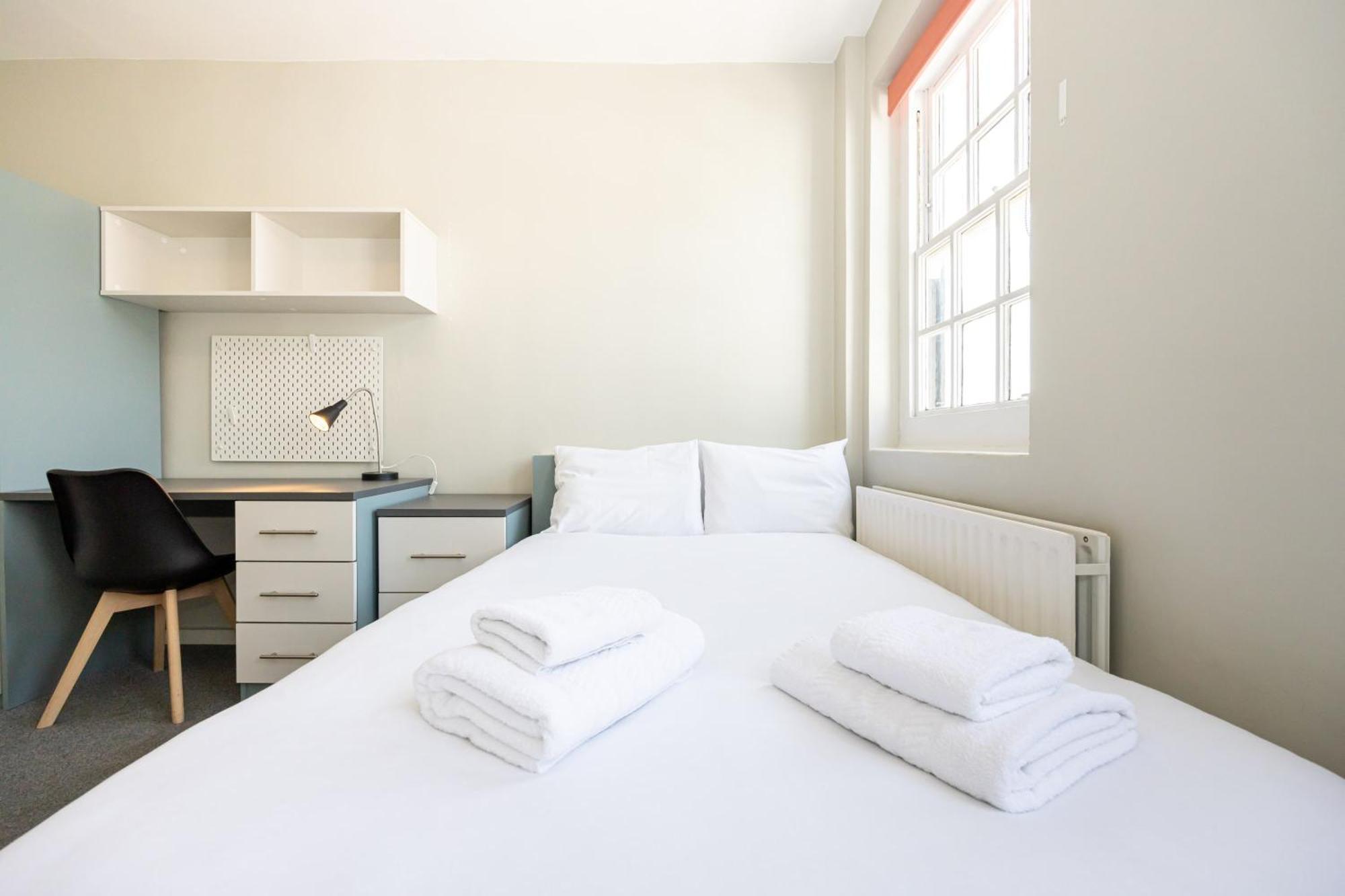 Spacious Room With Shared Facilities Londra Dış mekan fotoğraf