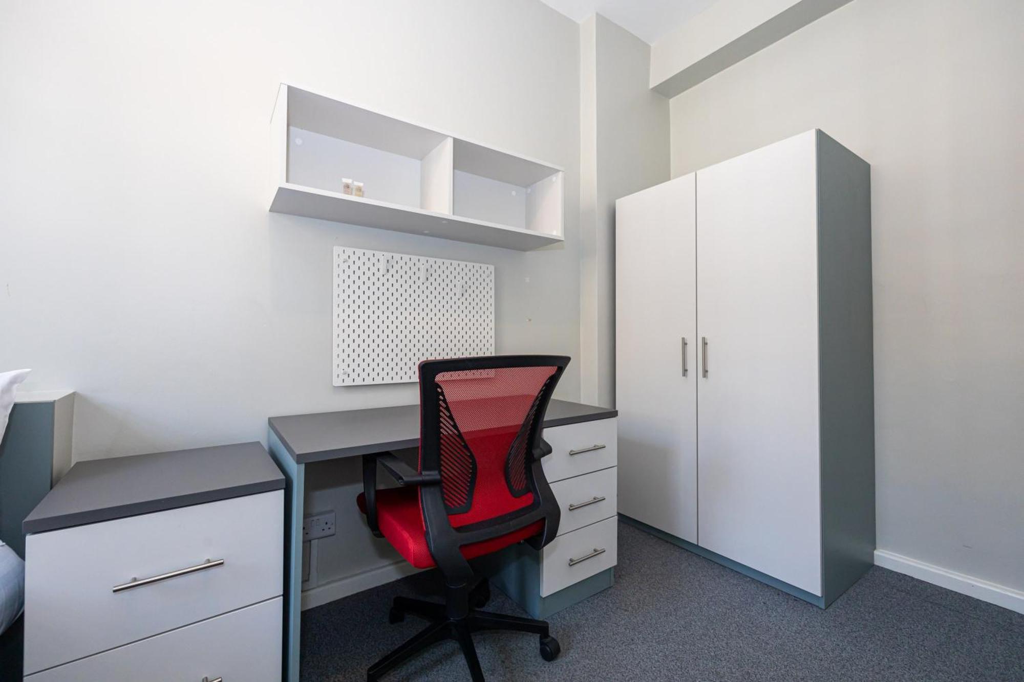 Spacious Room With Shared Facilities Londra Dış mekan fotoğraf