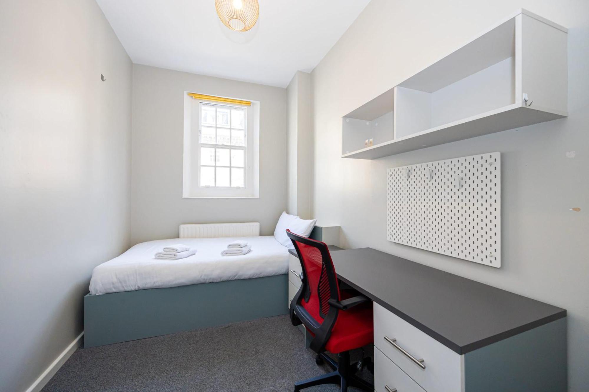Spacious Room With Shared Facilities Londra Dış mekan fotoğraf