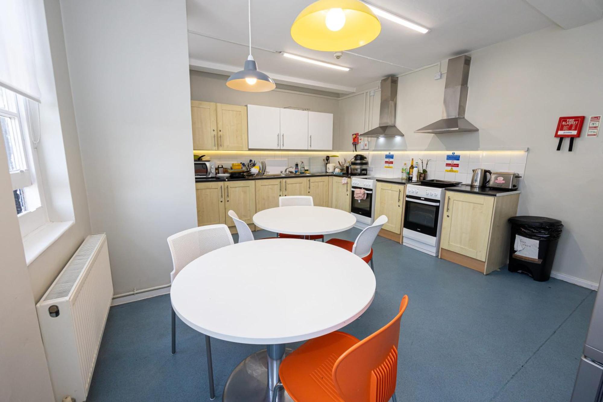Spacious Room With Shared Facilities Londra Dış mekan fotoğraf